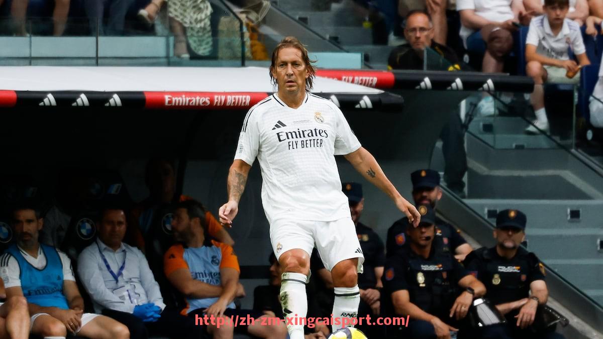 杏彩体育-孟菲斯灰熊队的快速反击战术如何构建球队核心风格